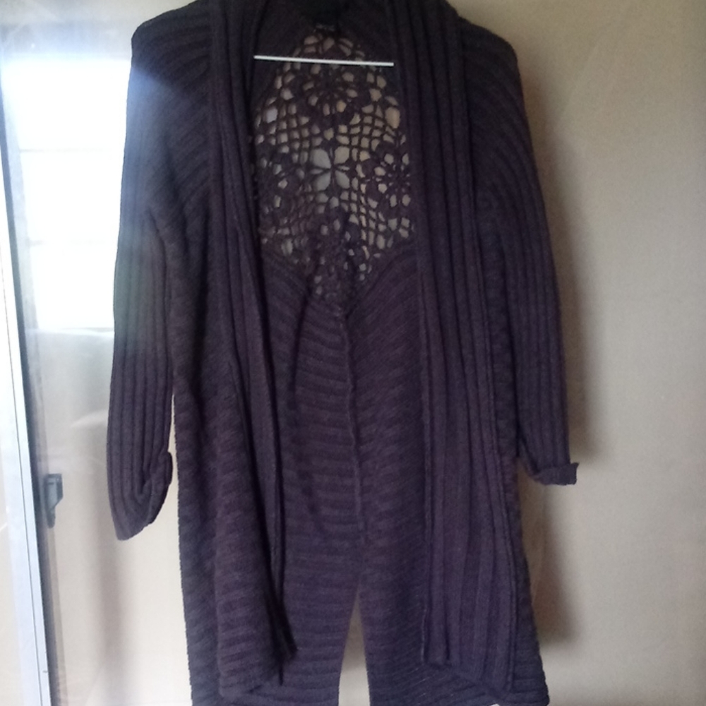 Ladies sweater size medium hooked up brand